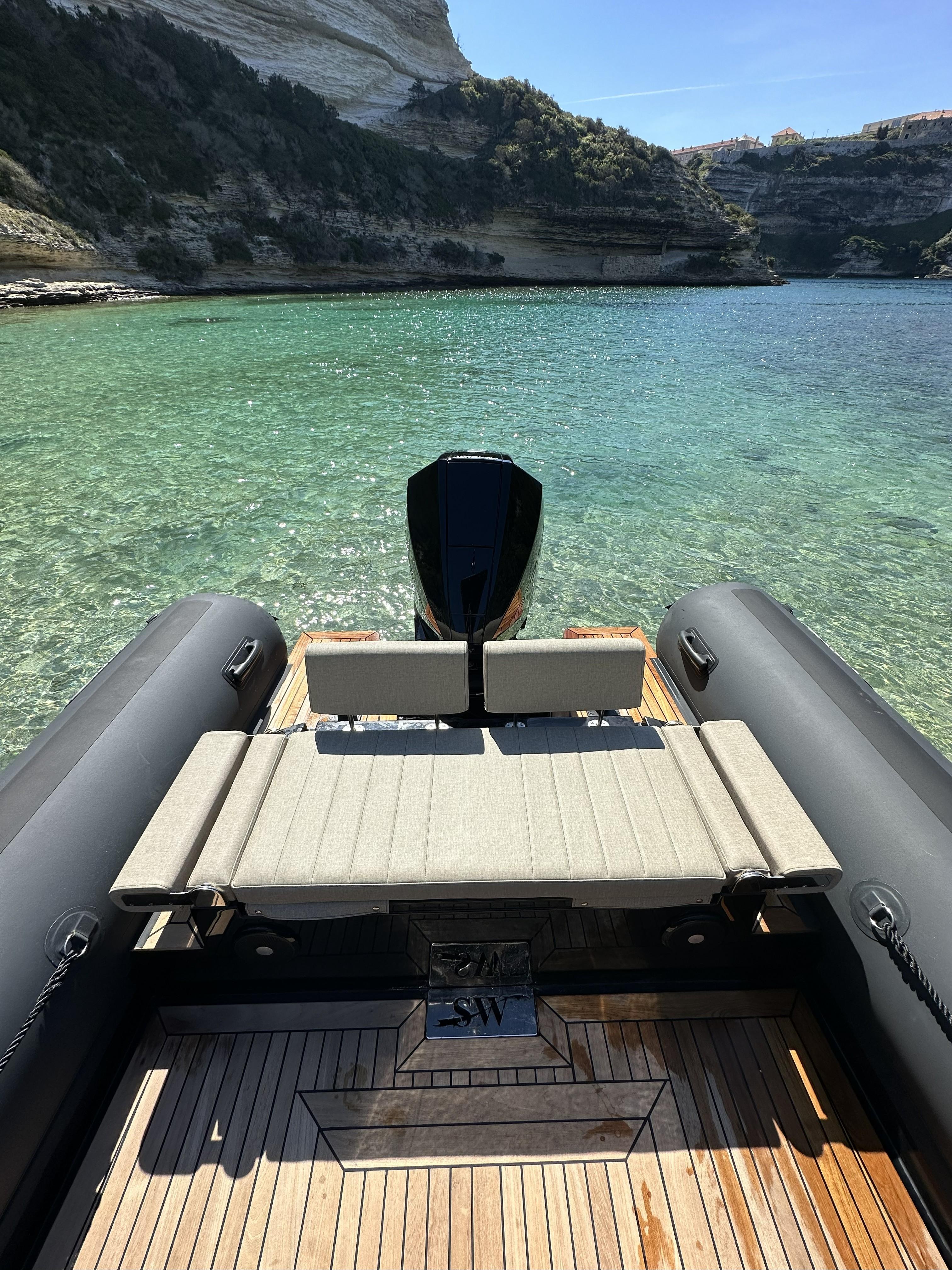 Seawater Phantom 230 6
